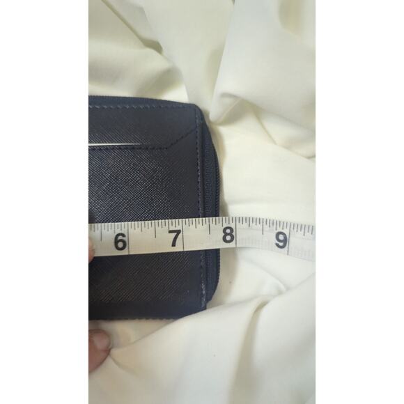 NWT Textured Black Leather RFID Data Safe Wallet Pink Interior - Picture 4 of 7